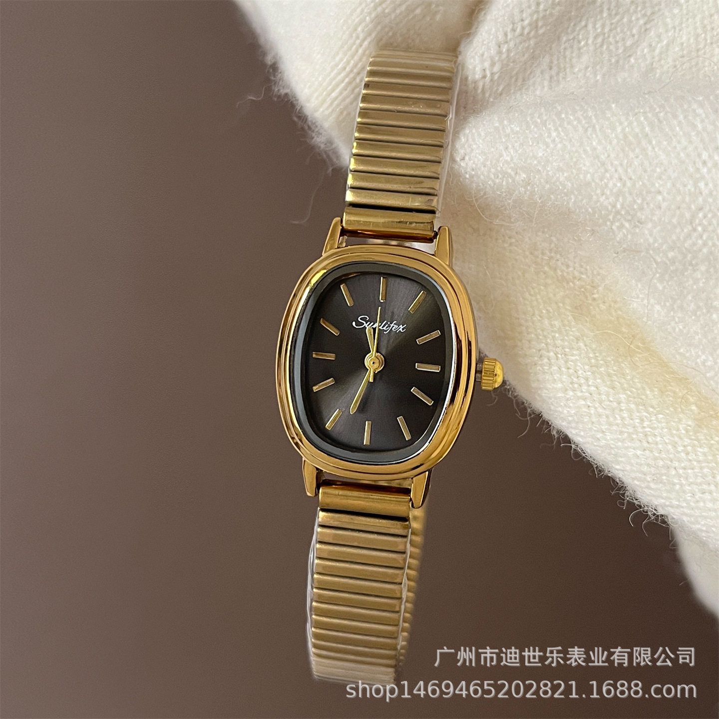 GOLDEN BLACK